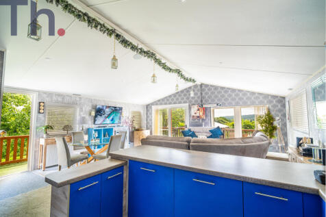 Living Area &amp; Kitchen