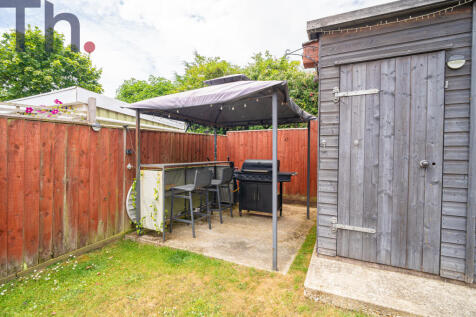 Outdoor Dining Area