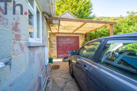 Car Port &amp; Garage
