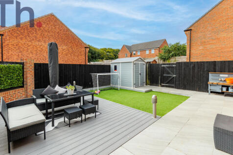 Low Maintenance Rear Garden