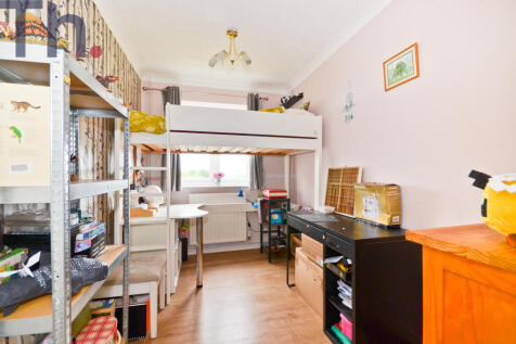 Bedroom 2.JPG