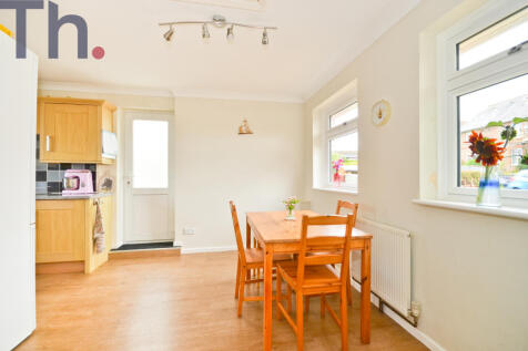 Family Dining Area.JPG