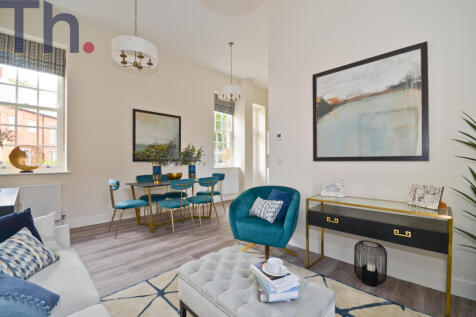 Lounge &amp; Dining