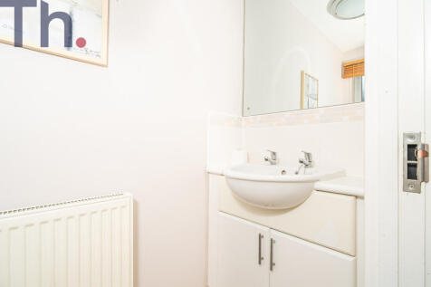 Downstairs Cloakroom/WC