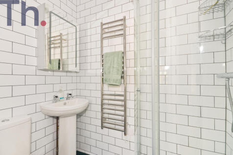 En-Suite Shower Room.JPG