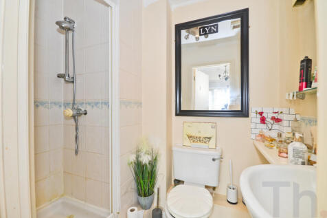 Shower Room.JPG