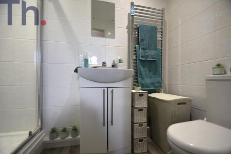 Bungalow 2 Shower Room