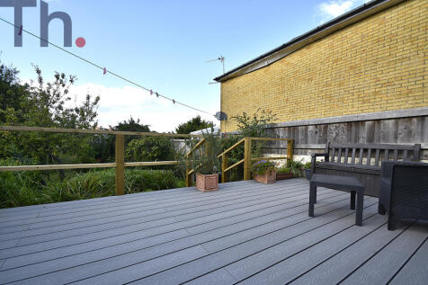 Bungalow 2 Decked Area