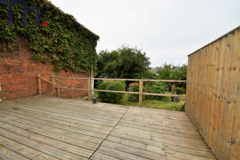Bungalow 1 Decked Area