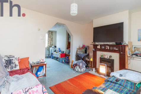 Lounge &amp; Dining Room