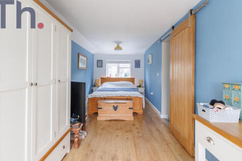 Bedroom with Dressing Area