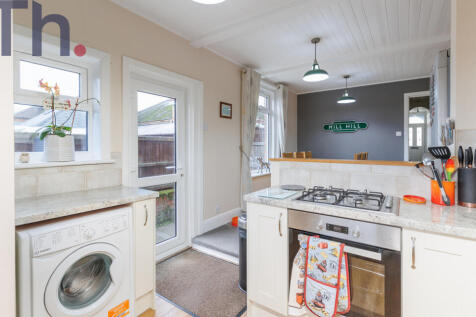 Kitchen &amp; Dining Room