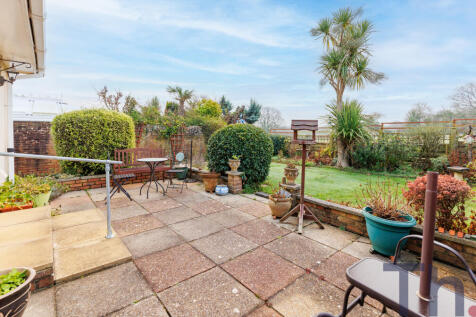 Patio &amp; Lawned Garden