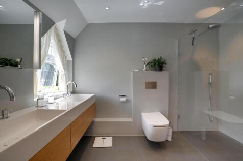 Ensuite to Master...