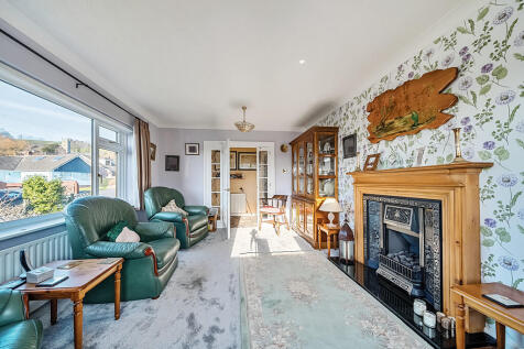 Living Room (2)