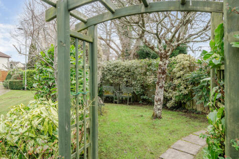 Side Garden 1
