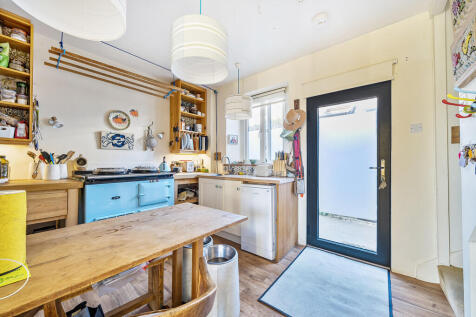Kitchen 1