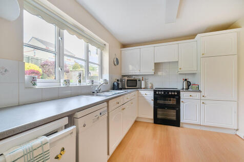 Kitchen/Breakfast...