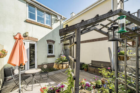 Rear Courtyard Ga...