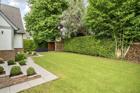 Side/Rear Garden
