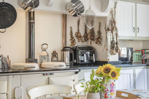 Kitchen (2)