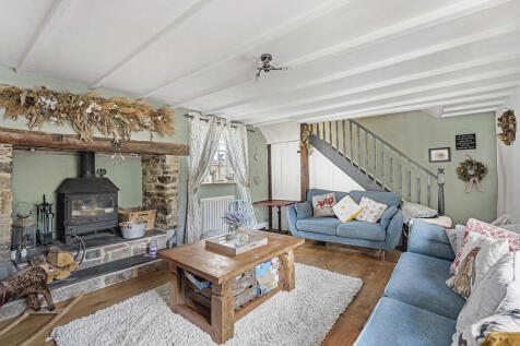 Living Room (3)