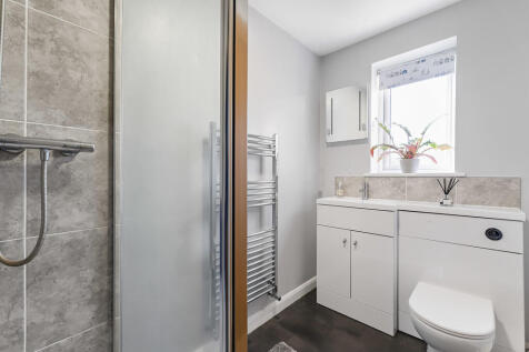 En-suite (2)