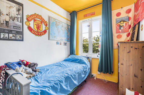 Bedroom (2)