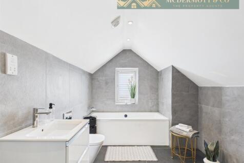 Principal Bathroom