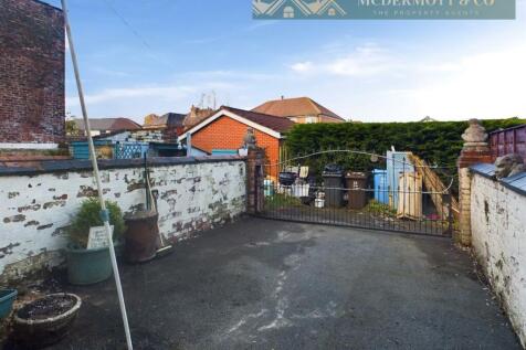 CAM03850G0-PR0054-STILL007.jpg