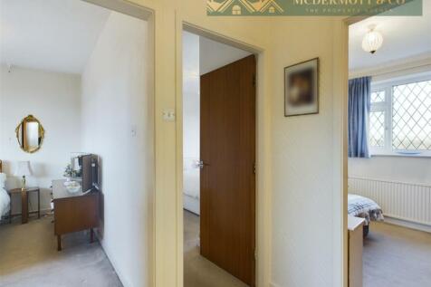CAM03850G0-PR0062-STILL017.jpg