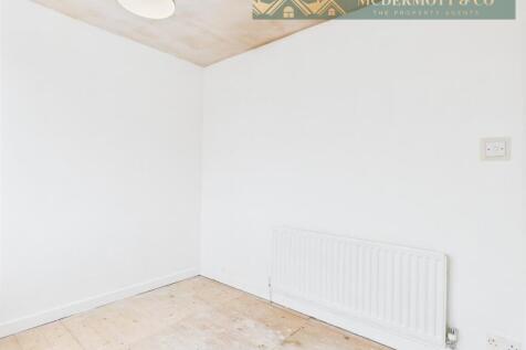 CAM03850G0-PR0153-STILL002.jpg