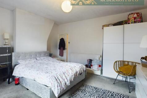 CAM03850G0-PR0064-STILL010.jpg