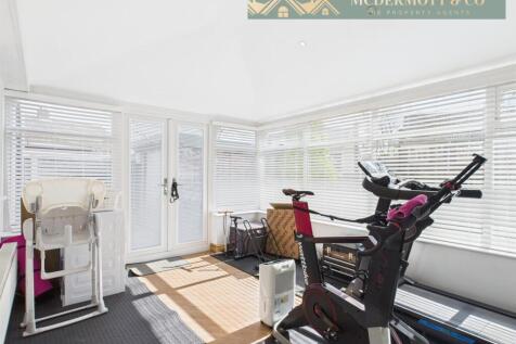CAM03850G0-PR0125-STILL013.jpg