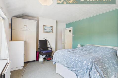 CAM03850G0-PR0131-STILL012.jpg