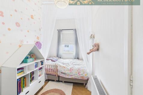CAM03850G0-PR0135-STILL027.jpg