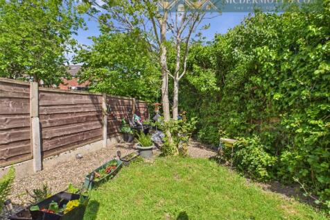 CAM03850G0-PR0136-STILL024.jpg