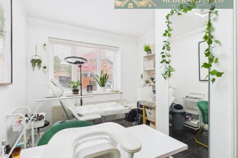 2nd Reception/Treatment Room