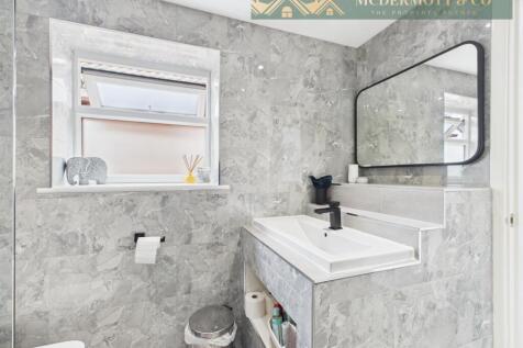 Family Shower Room