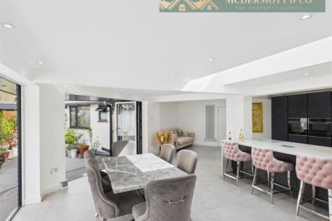 Kitchen/living area