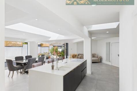 Kitchen/living area