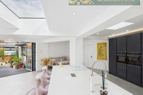 Kitchen/living area