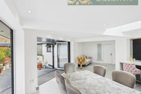 Kitchen/living area
