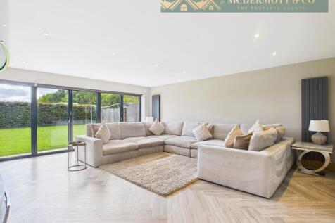 Rear Lounge