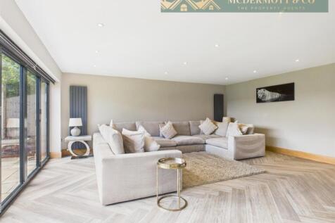 Rear Lounge