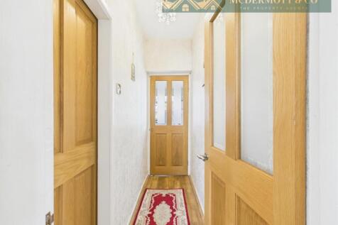 CAM03850G0-PR0128-STILL014.jpg