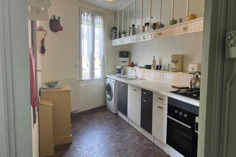 Property Image 4