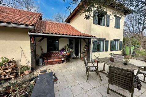 Property Image 4