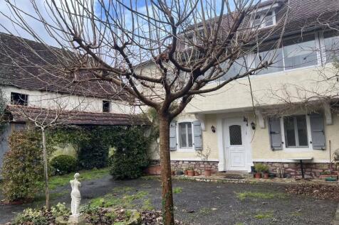 Property Image 1