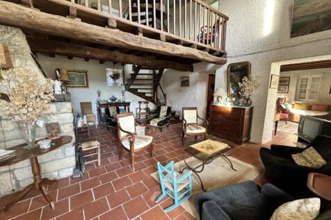 Property Image 8